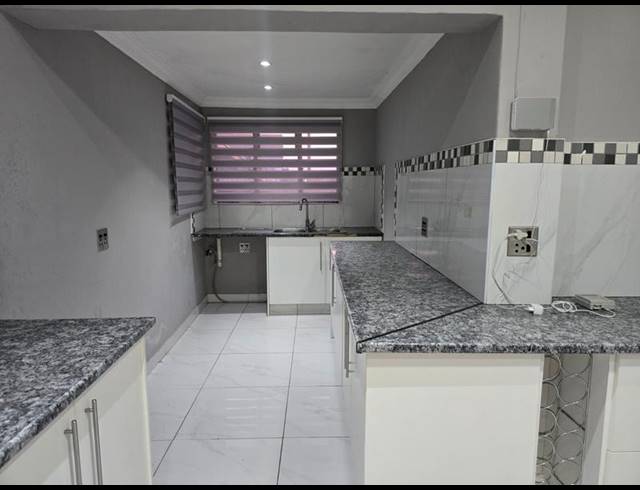 4 BEDROOM PROPERTY TO RENT IN GLEN MARAIS